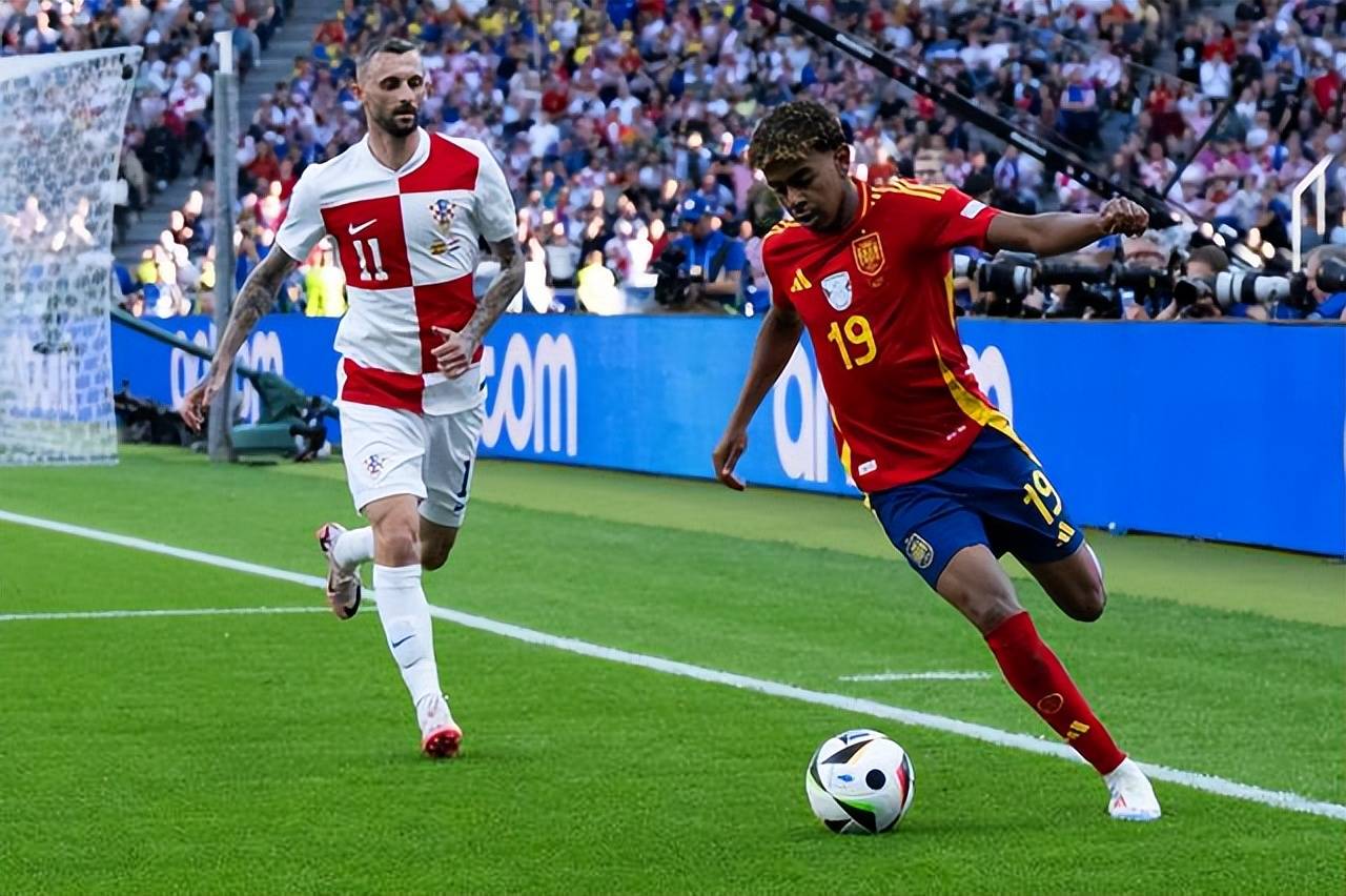 转折点意大利国家队止住颓势；欧篮联关键战攻防权衡；令人意外；细节决定成败的简单介绍