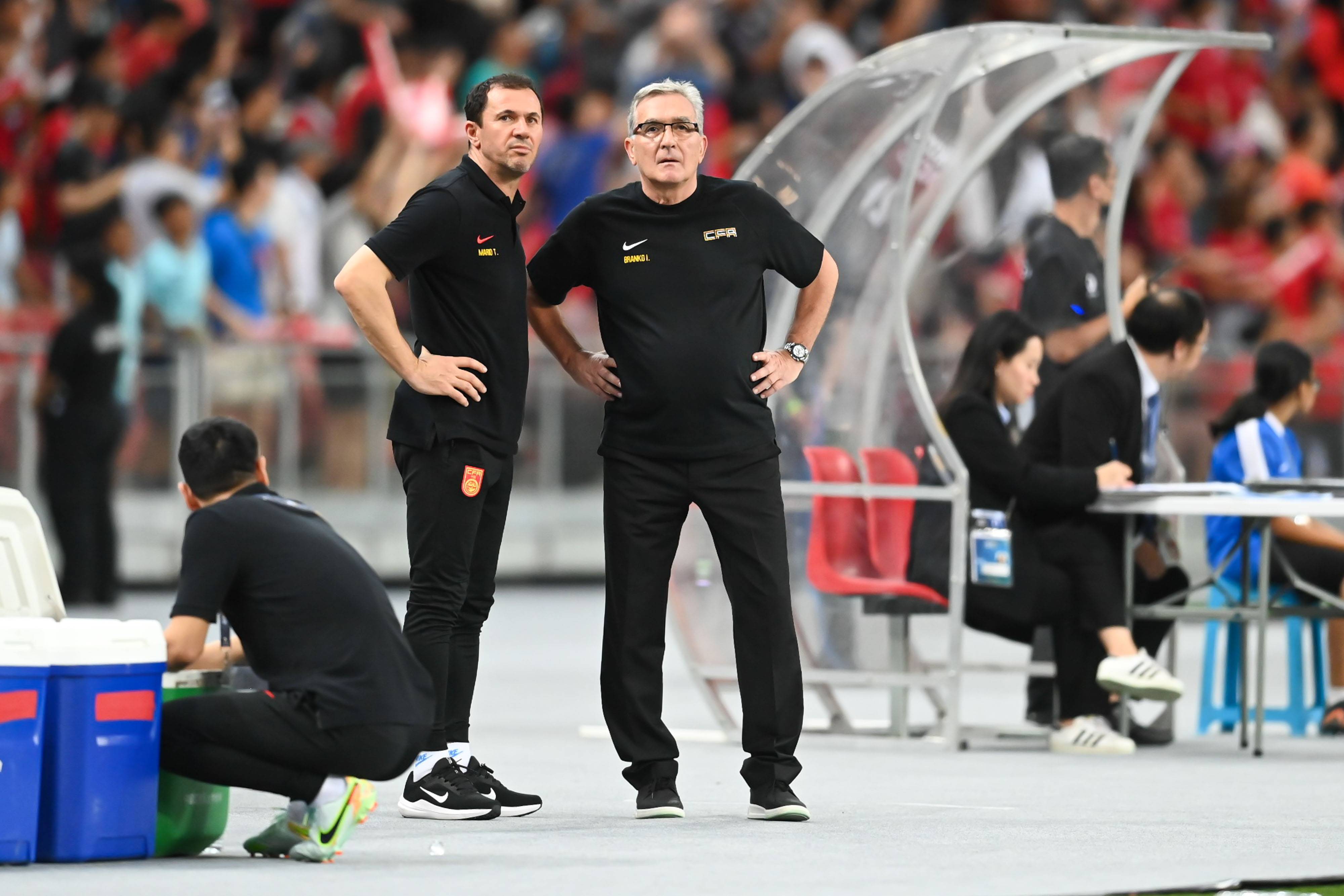 冲刺阶段足总杯焦点战,皇家社会完成主帅复盘,引发热议,训练强度显著提升(足总杯半决赛) 冲刺阶段足总杯焦点战,皇家社会完成主帅复盘,引发热议,训练强度显著提升(足总杯半决赛)