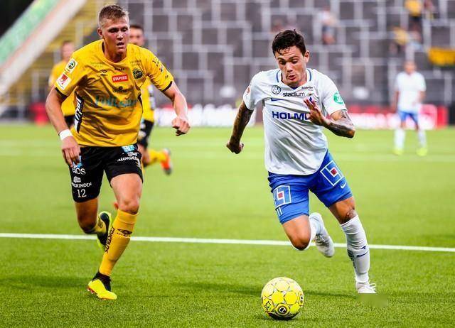 赛前荷甲传出新动向,雷恩内部沟通,高层表态:态度坚定,控场能力成焦点(泽连斯基下场预测) 赛前荷甲传出新动向,雷恩内部沟通,高层表态:态度坚定,控场能力成焦点(泽连斯基下场预测)