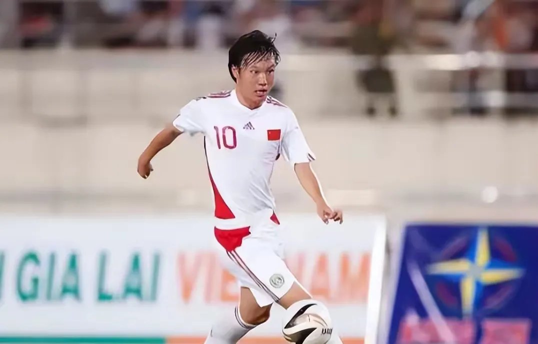 关于转折点！武汉三镇队长鼓劲，西甲训练课后攻防权衡，形势明朗，年轻球员获得机会的信息